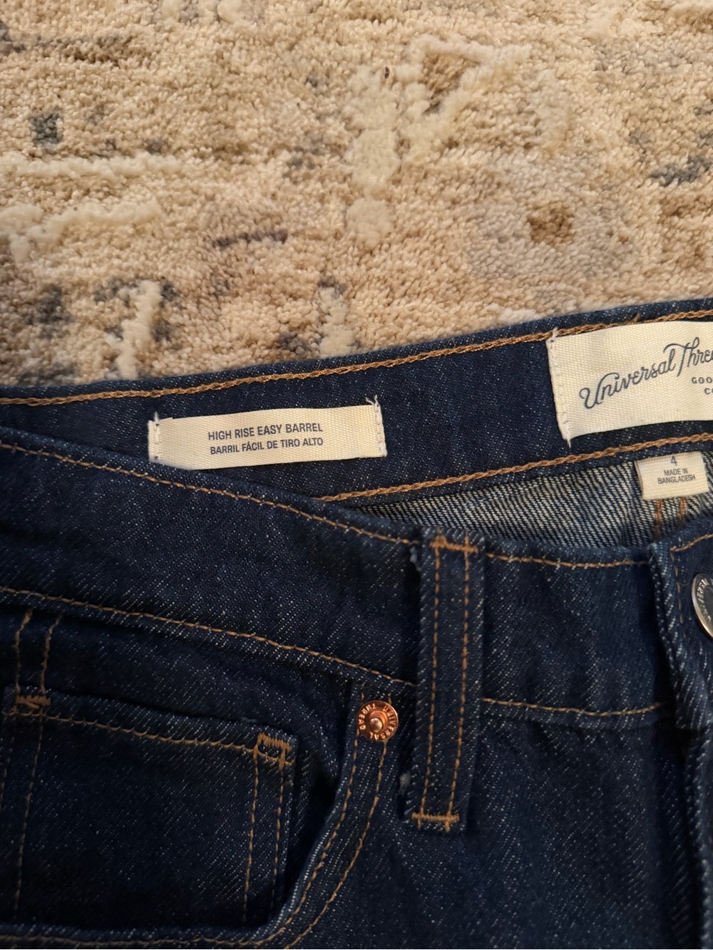 Target High Rise Barrel Jean. Size 4 - Picture 4 of 7